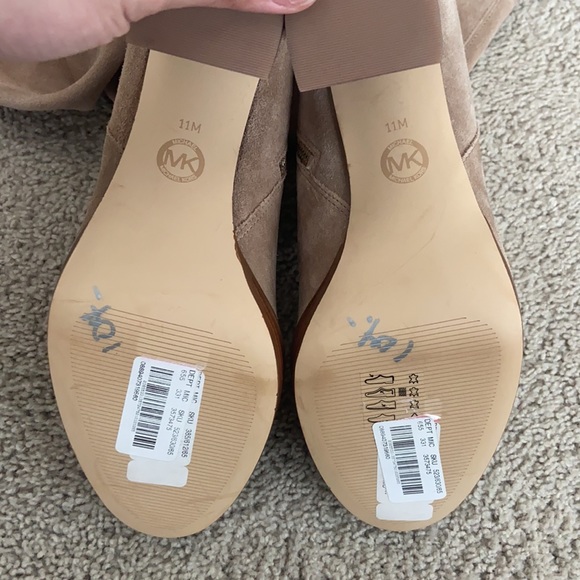 NWT Michael Kors Boots - Picture 4 of 7